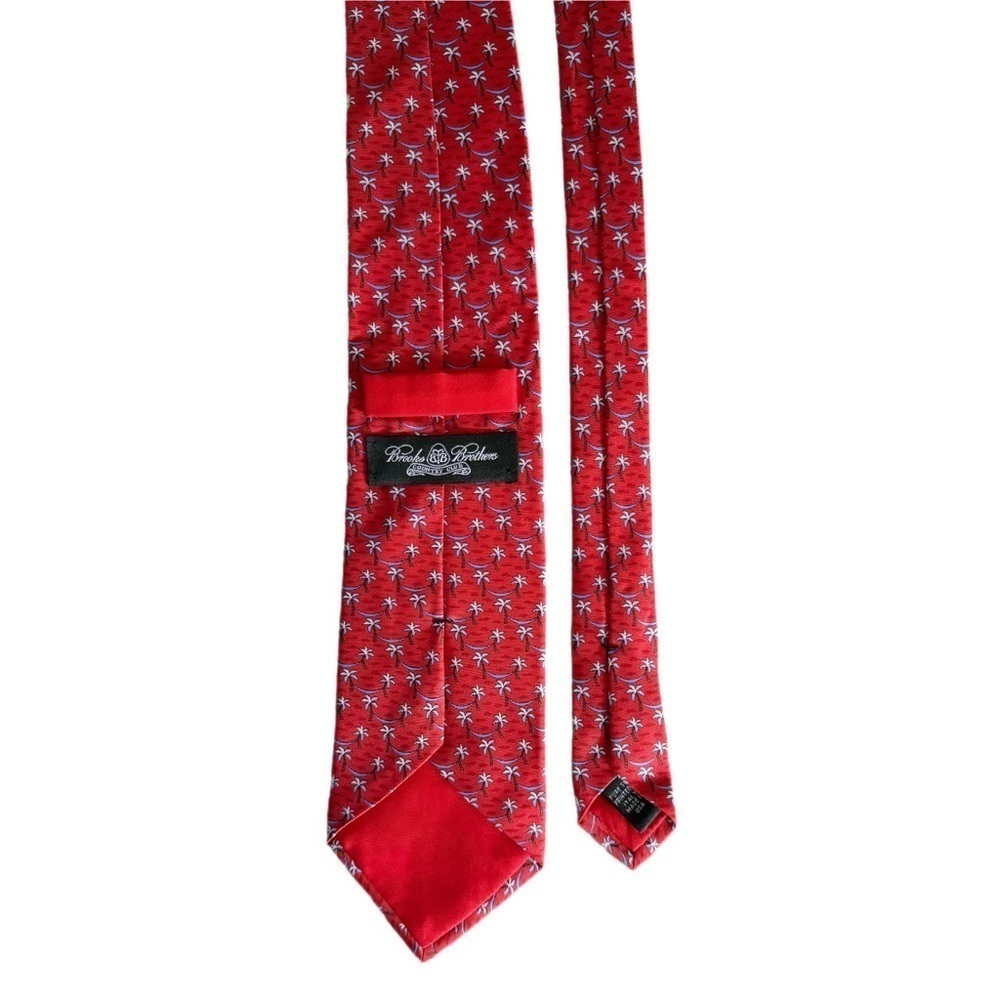 BROOKS BROTHERS COUNTRY CLUB SILK PALM TREE HAMMOCK RED NOVELTY TIE - Picture 4 of 7